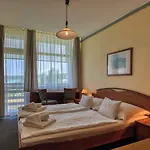 Vilagos Hotel 3*